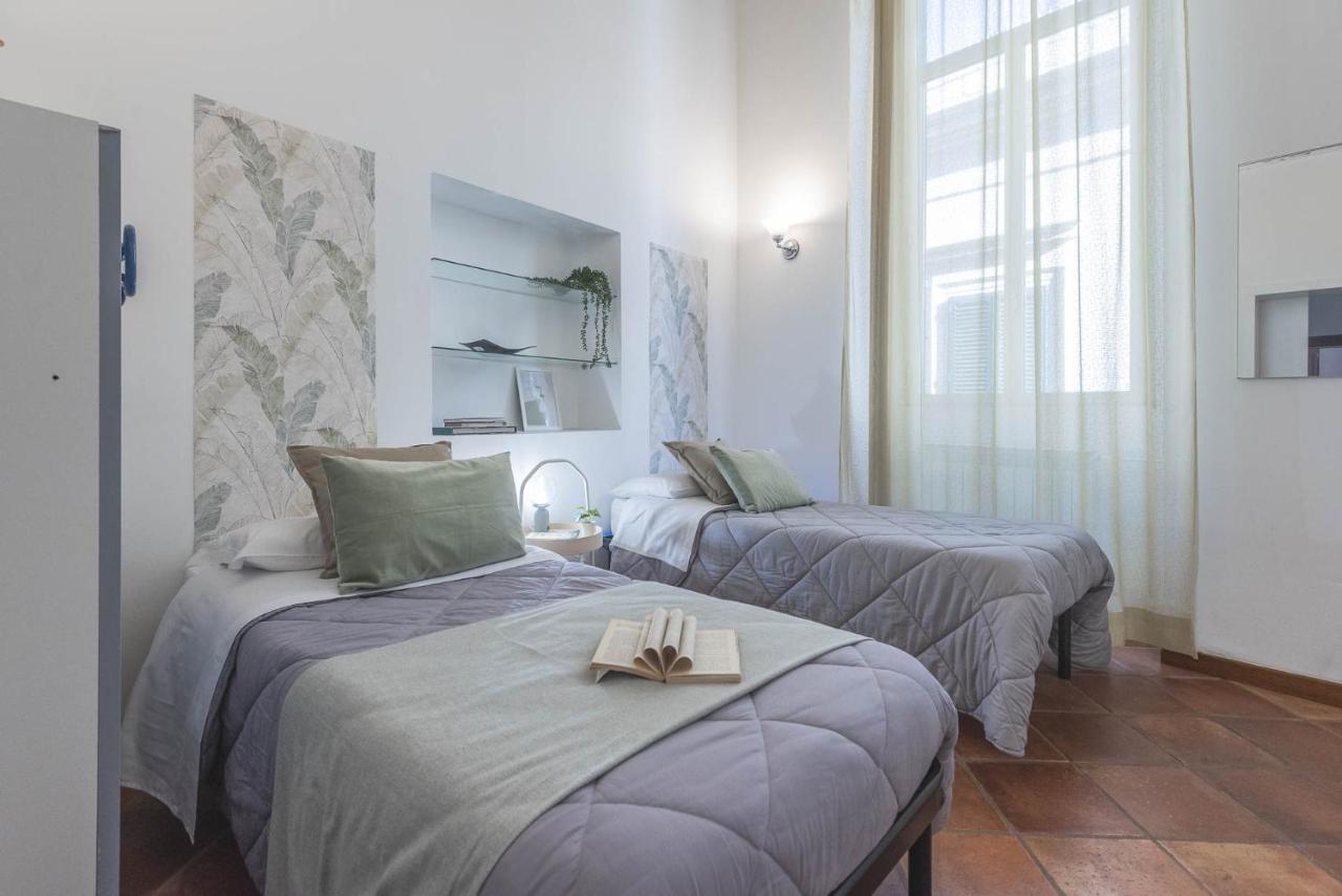 Terzo Campanello - Terrazza Nel Centro Storico Apartamento Lecce Exterior foto